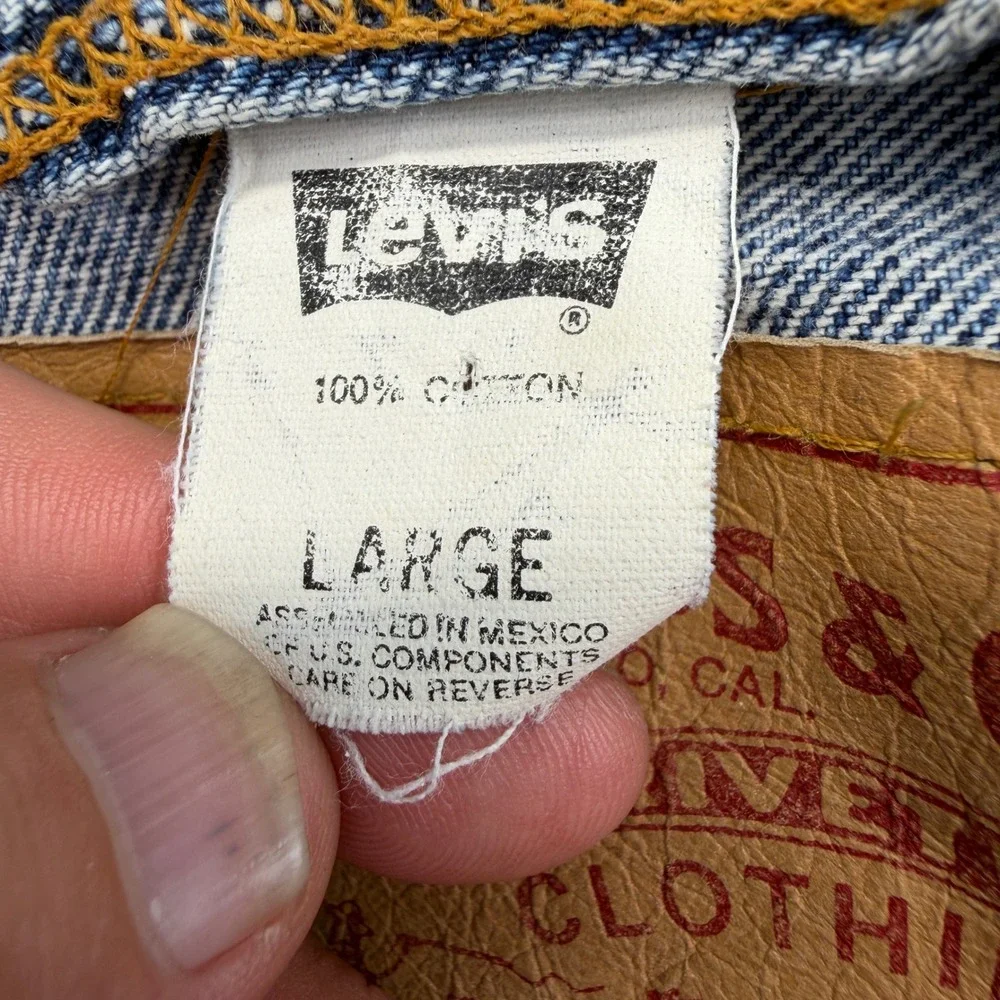 '92 Levi's Denim Jacket Mens Large Blue 70598 4891 Trucker Jean Jacket EUC - Picture 4 of 12
